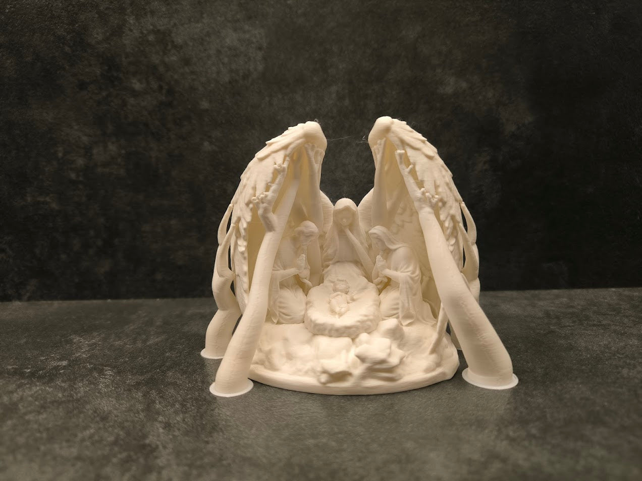 Nașterea Domnului Sub Aripa Îngerului 3D – Decor Creștin Luminos cu LED